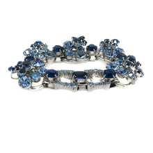 Load image into Gallery viewer, D&amp;E Juliana Blue Cluster Bracelet-2
