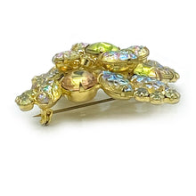 Load image into Gallery viewer, D&amp;E Juliana Brooch with Molded Stones
